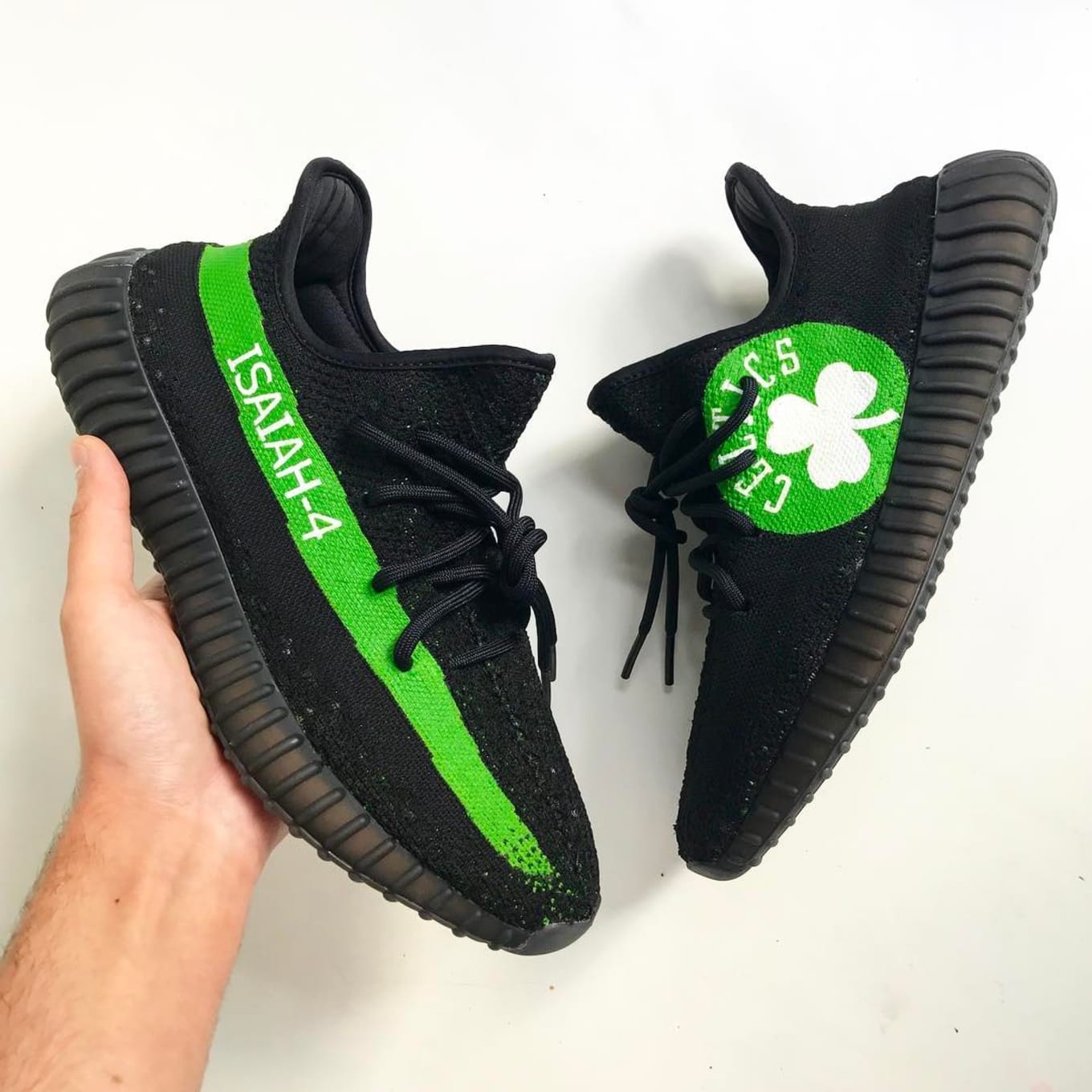 Кастом Yeezy Boost 350 v2