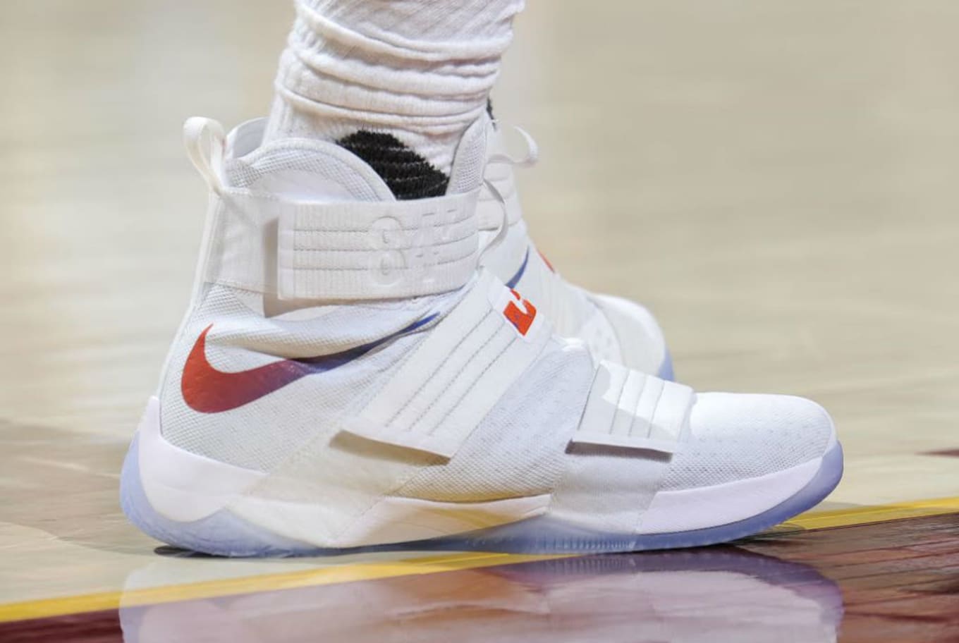Lebron james soldier 10 white shop