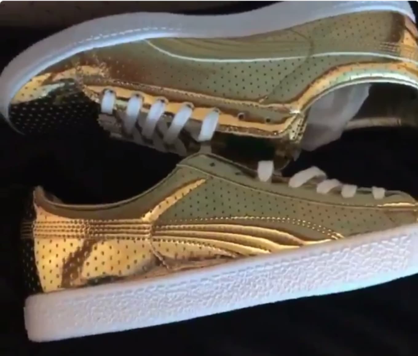 puma x wwe clyde gold