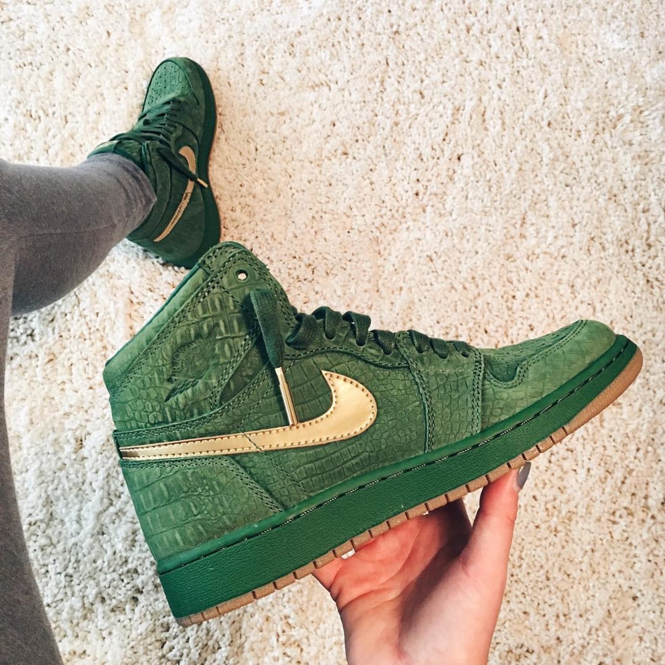 green and gold air jordan 1