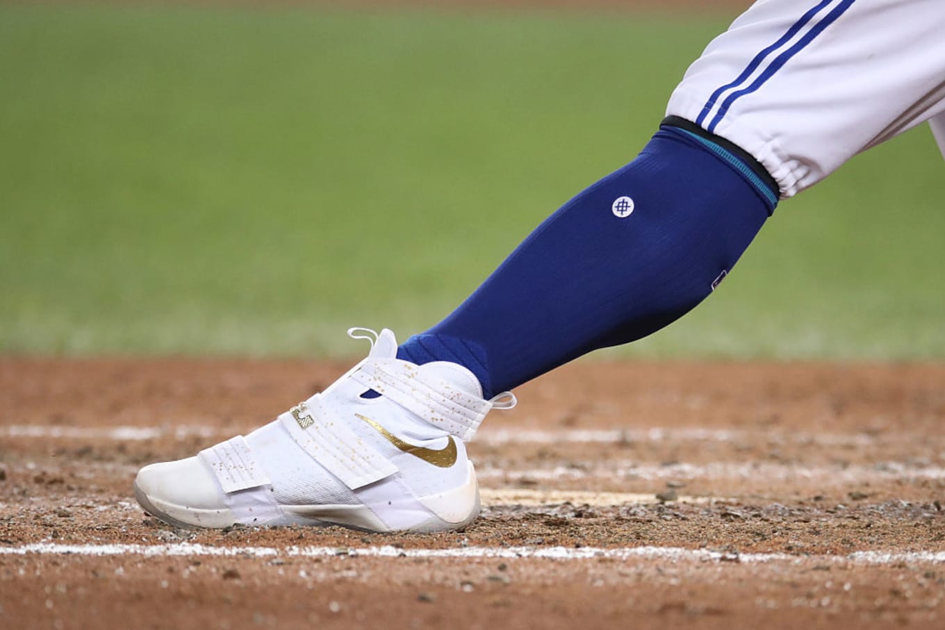 Lebron soldier baseball cleats store