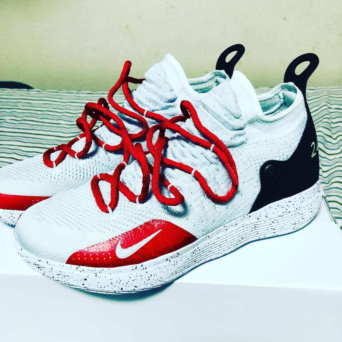 kd 11 white and black