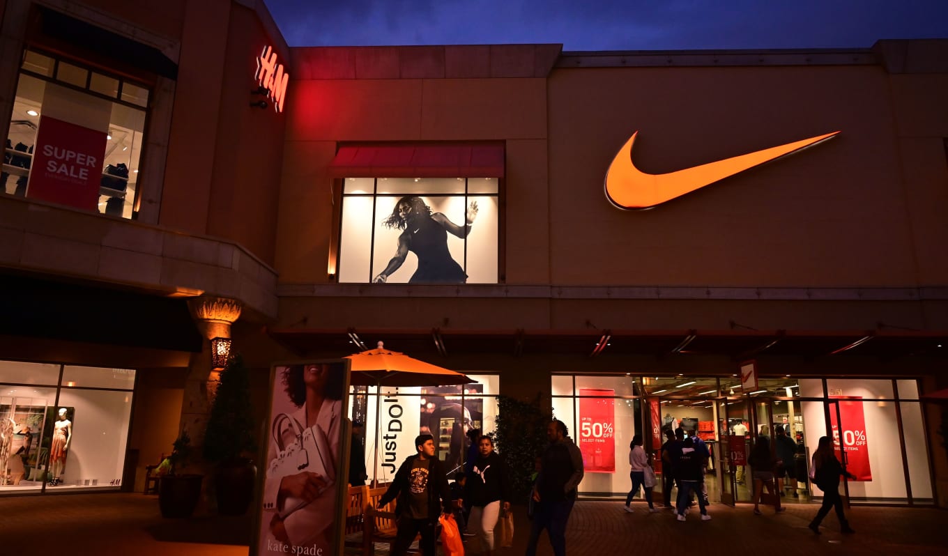 nike store sales near me