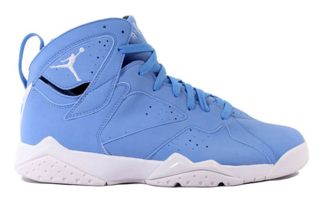 blue and white jordan 7