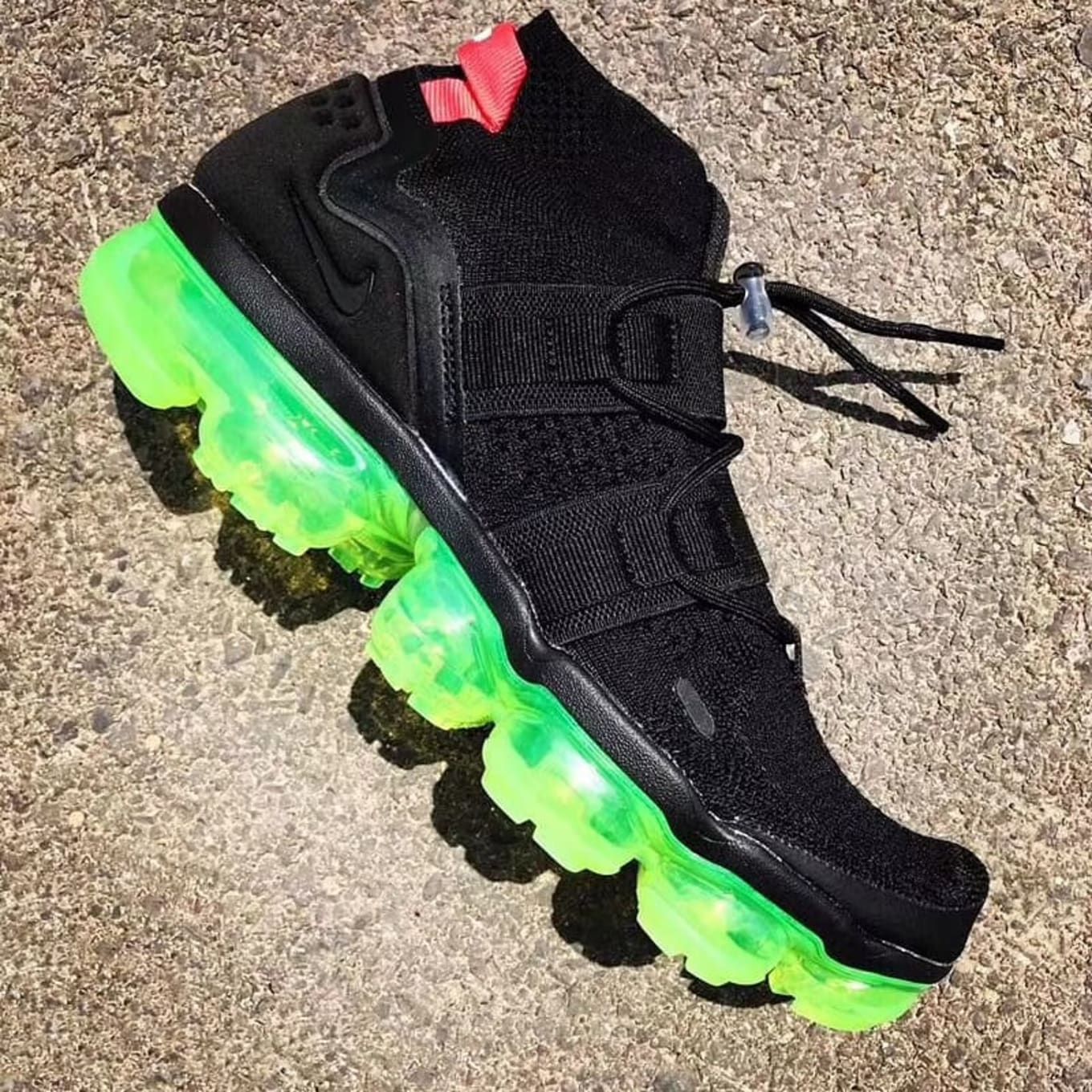 nike air vapormax flyknit utility black volt