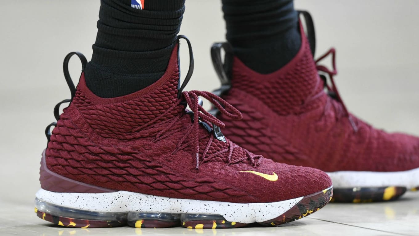 lebron james shoes maroon