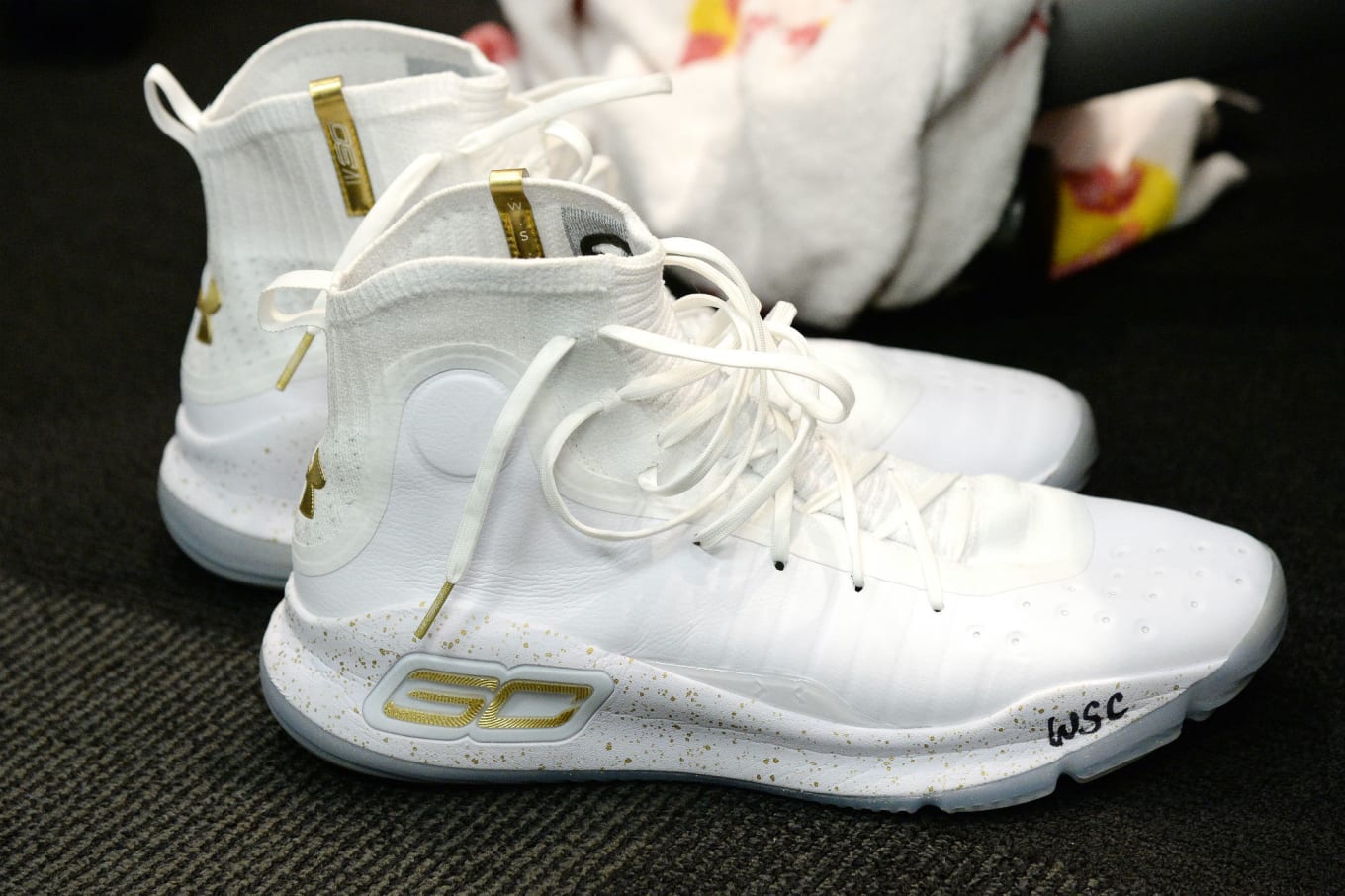 armour curry 4