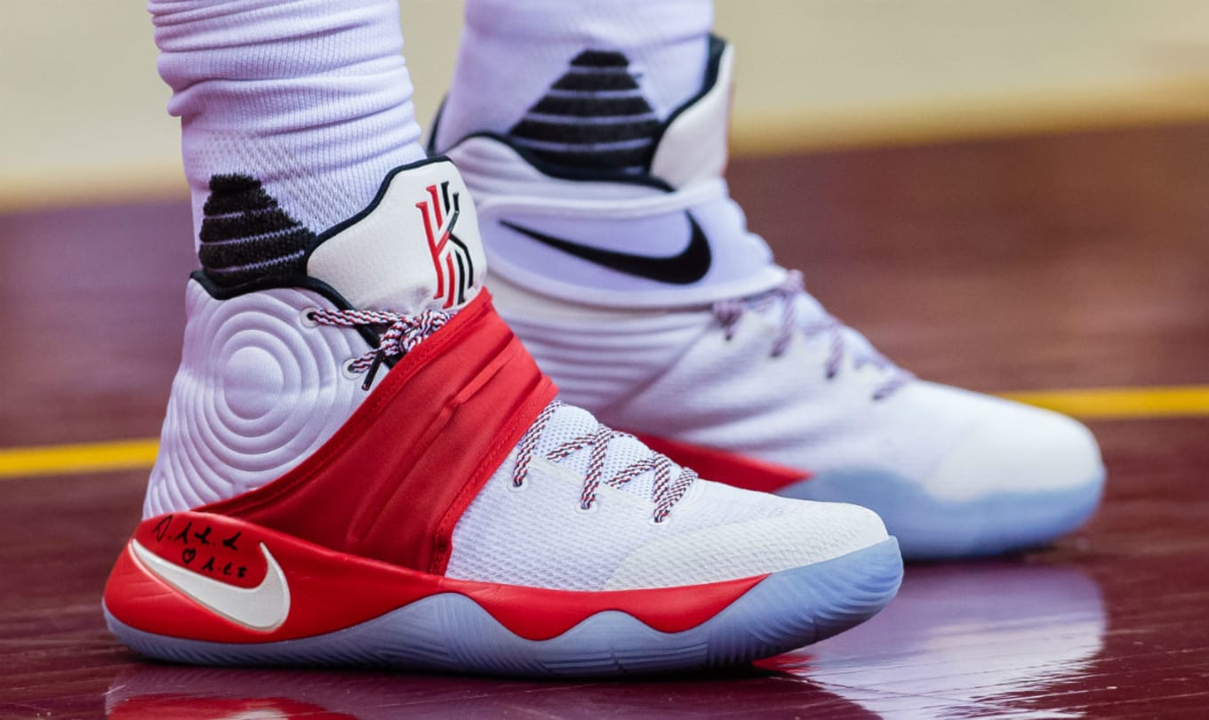 mismatch kyrie 4