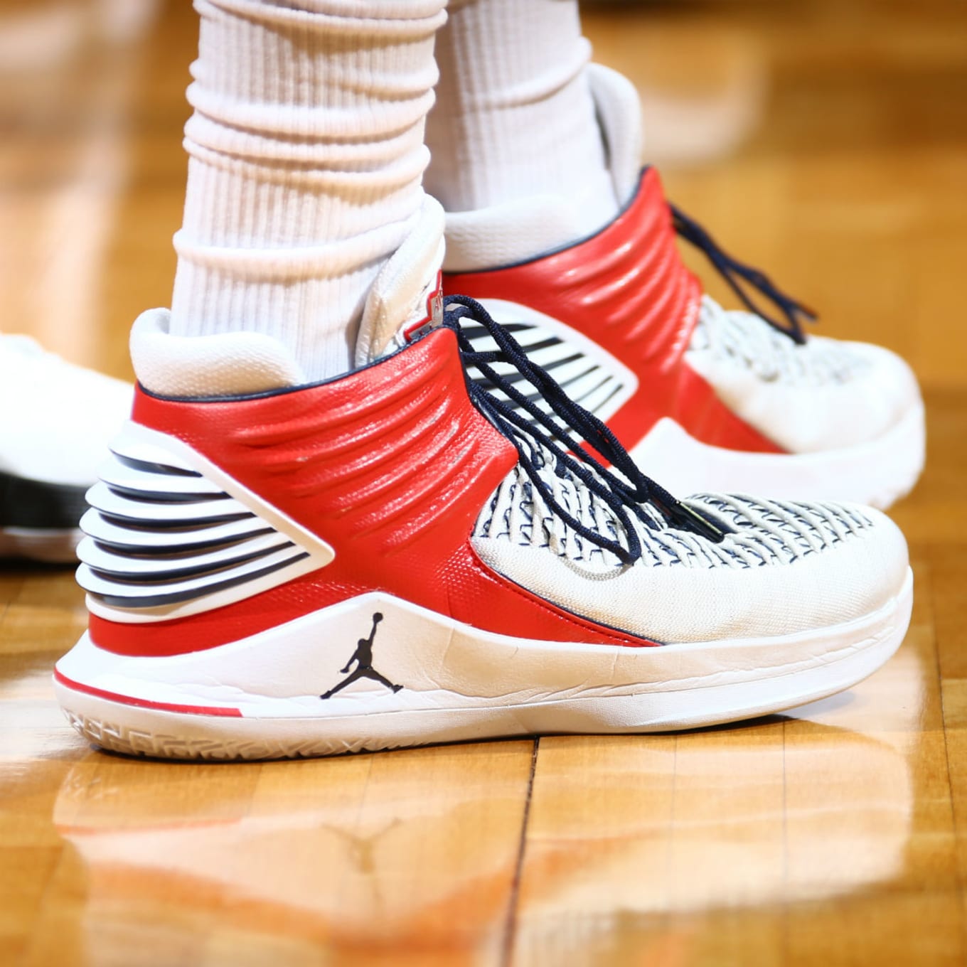 jordan 32 red white