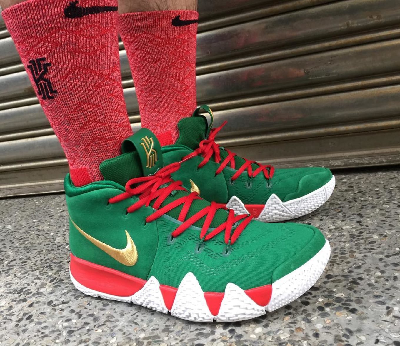 kyrie 4 christmas
