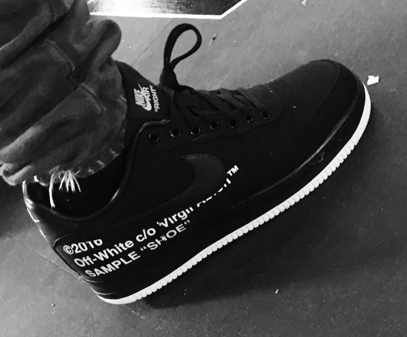 nike off white air force 1 black on feet