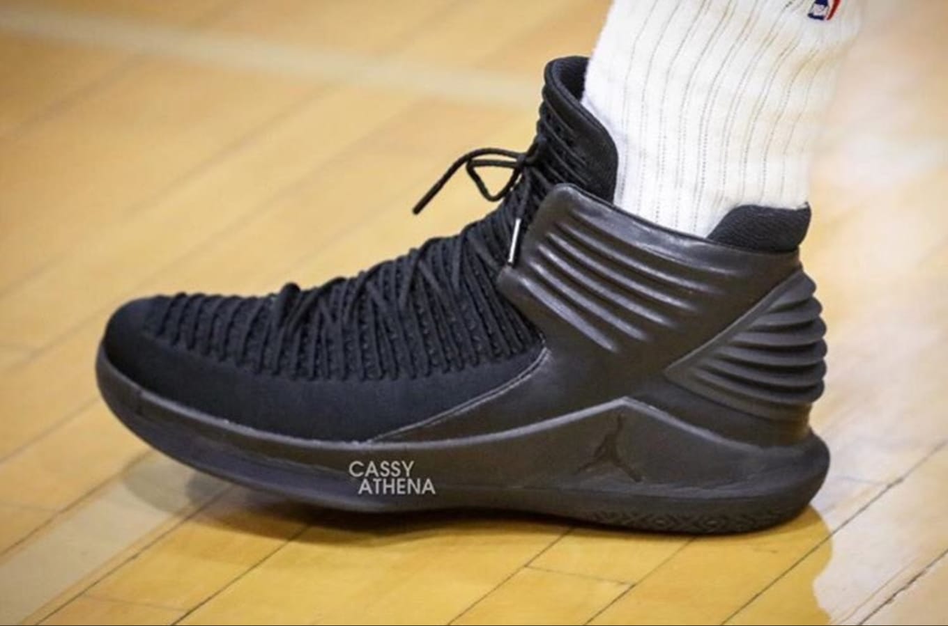 jordan 32 triple black