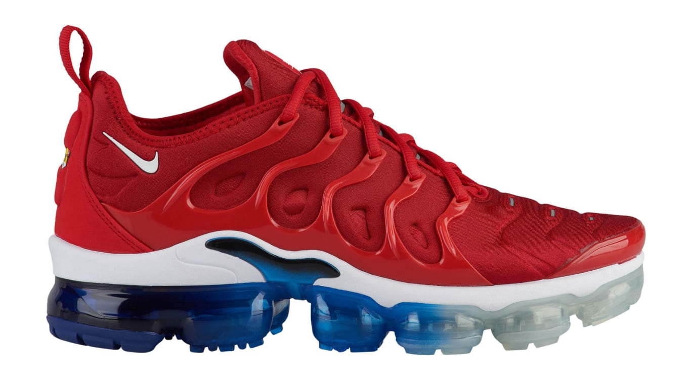 red white and blue nike vapormax plus