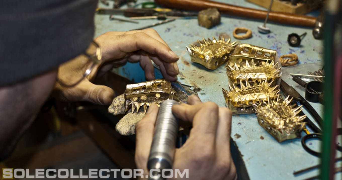 watch the throne lace lock