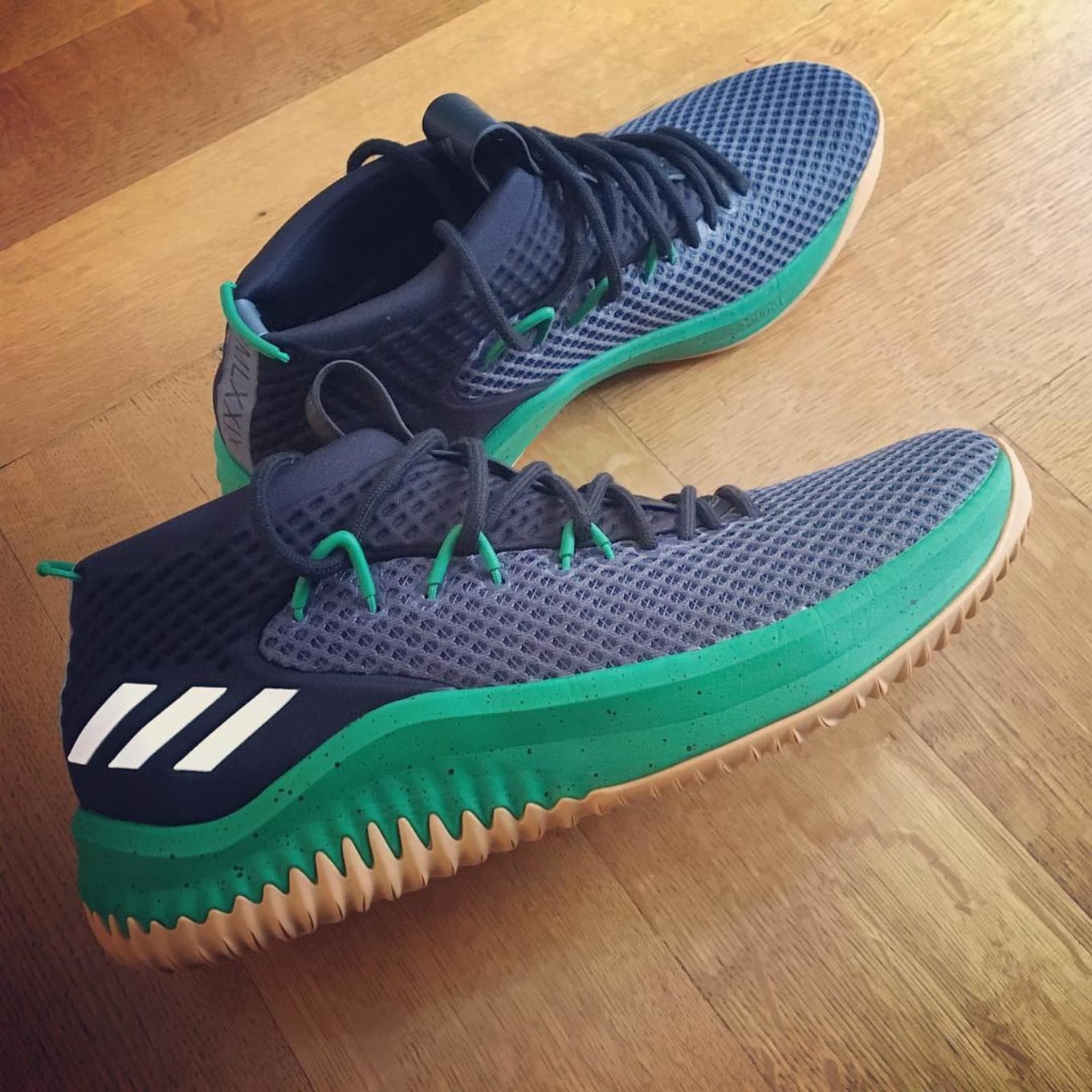 adidas mi dame 4