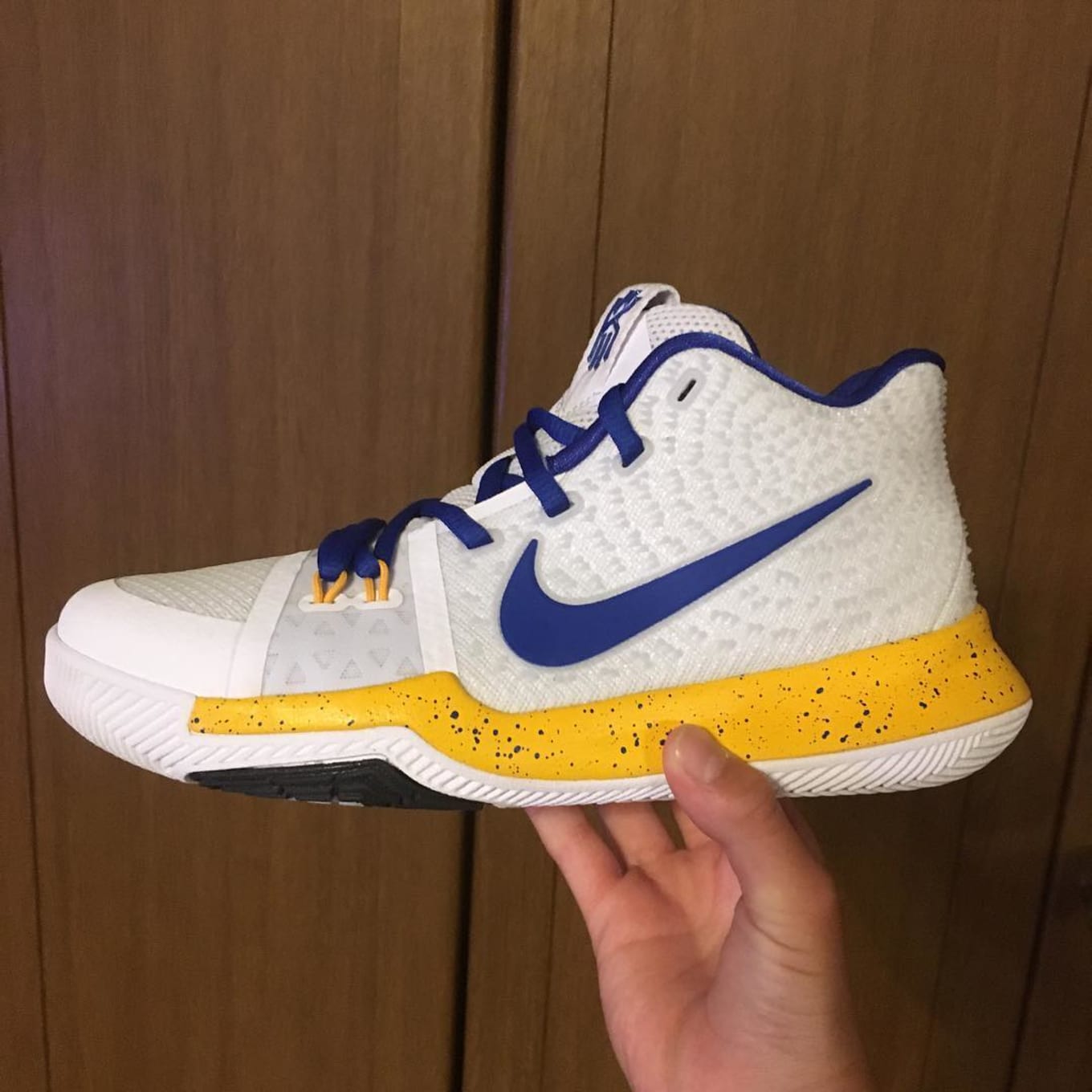 kyrie 3 colors