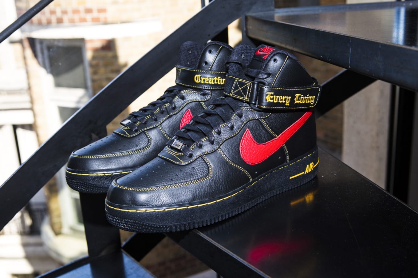 black air force 1 red bottom
