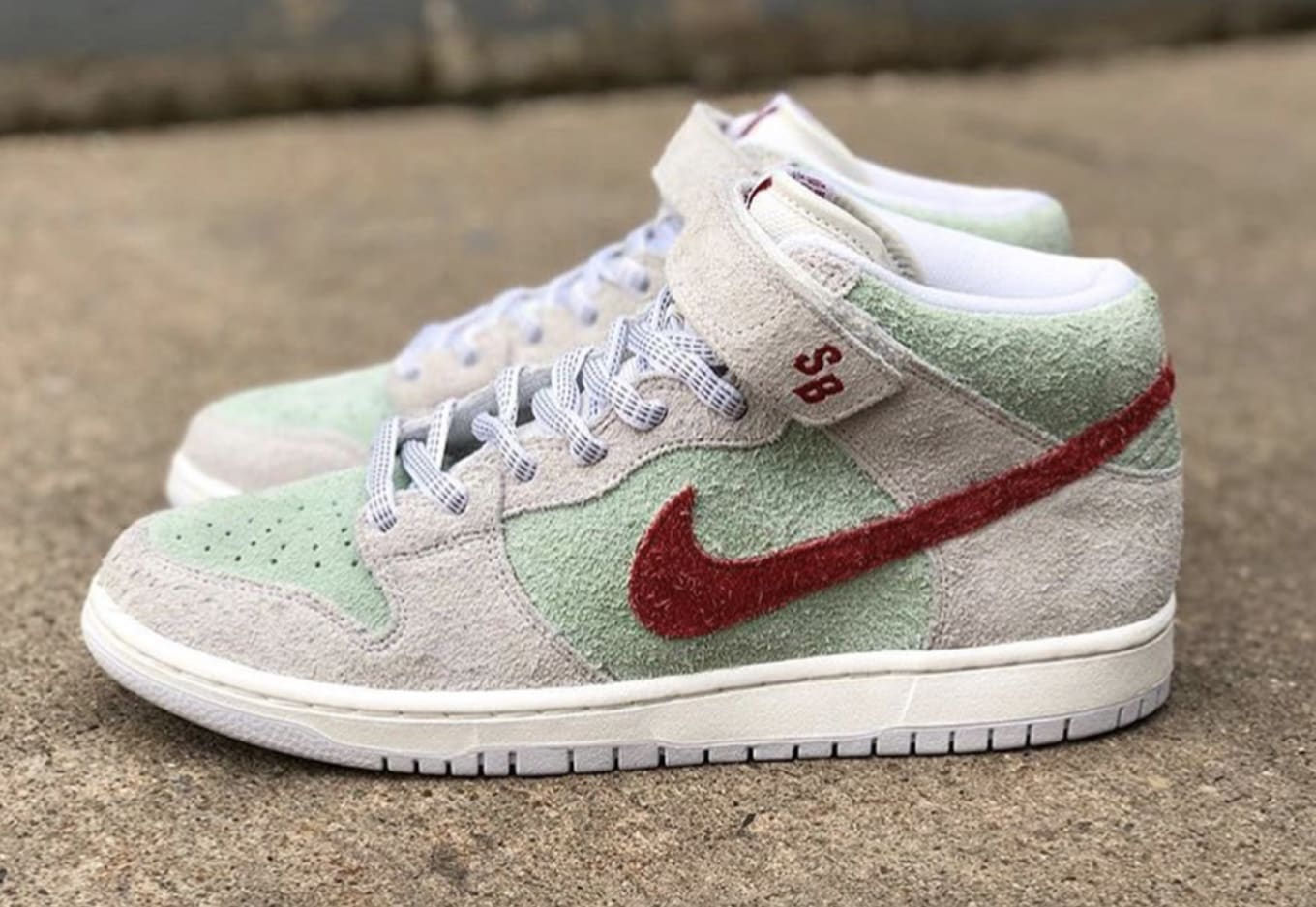 white widow dunks