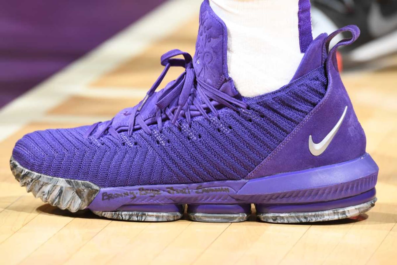 lebron 16 pe purple