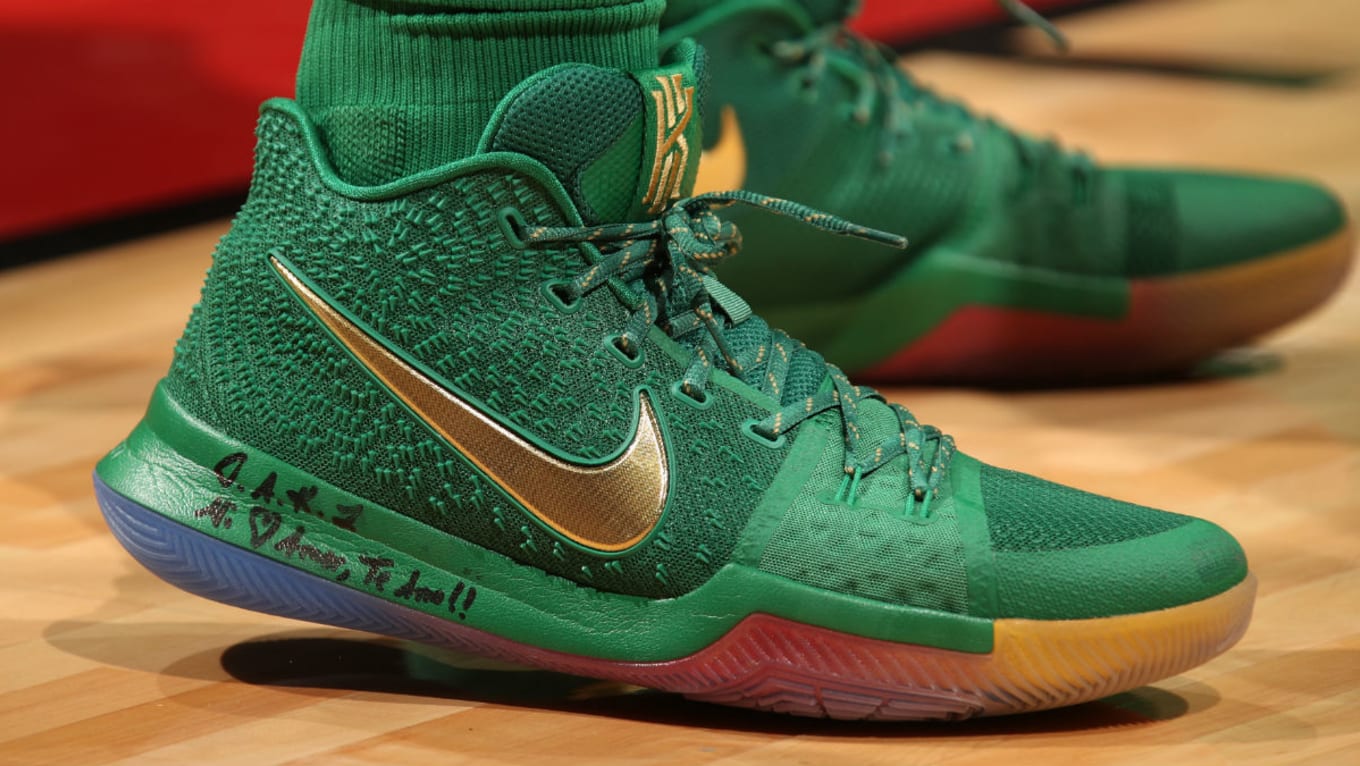 Nike kyrie 3 celtics hotsell