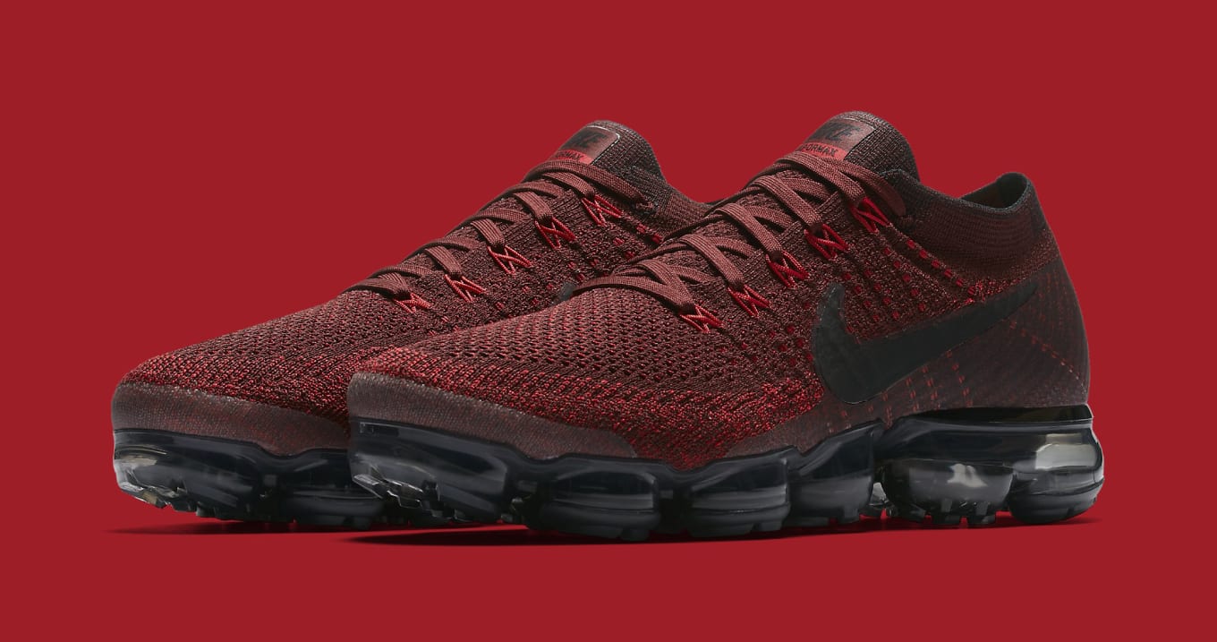 black dark team red vapormax