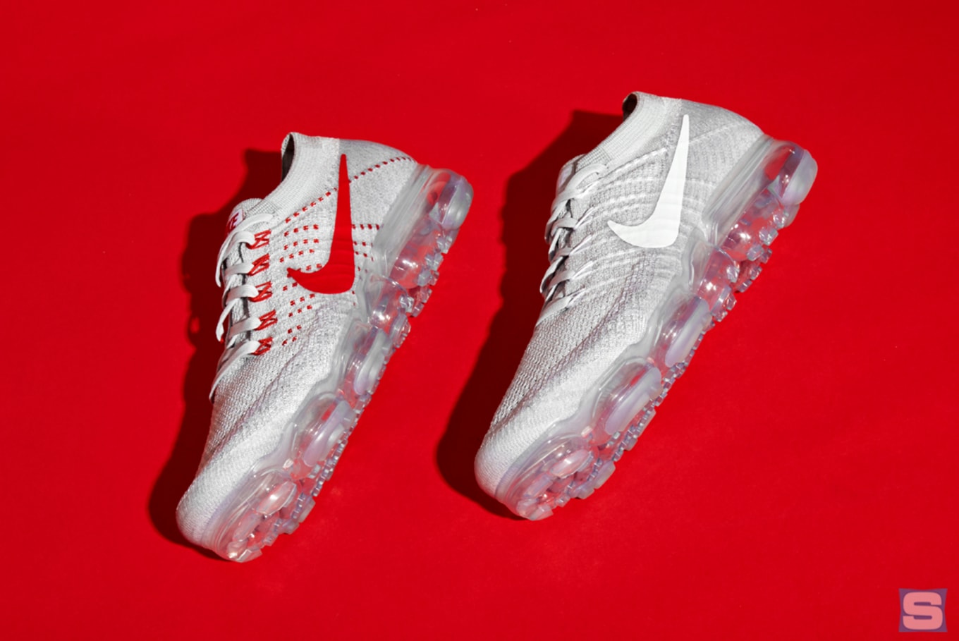 nike air vapormax plus bubble popped