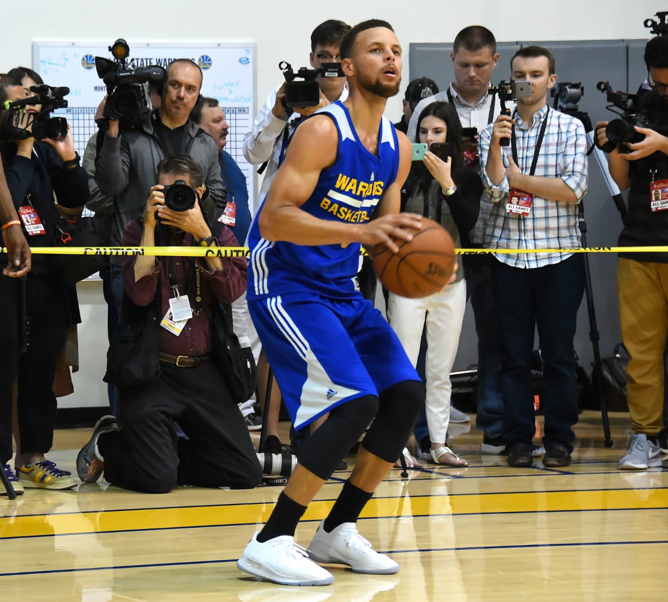 Stephen Curry Unveils The Curry Shoe Ahead Of The NBA Finals | lupon.gov.ph