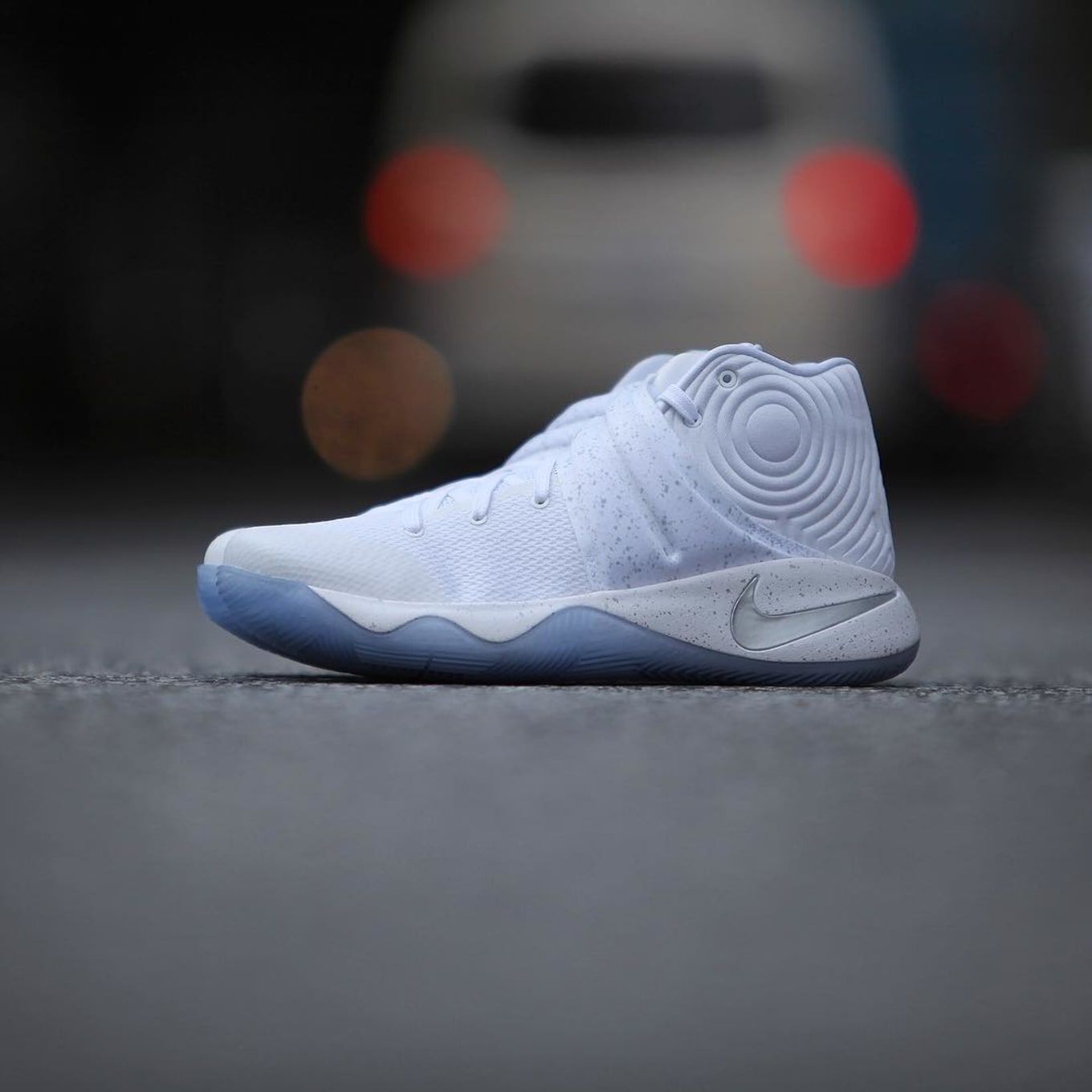 kyrie 2 silver speckle
