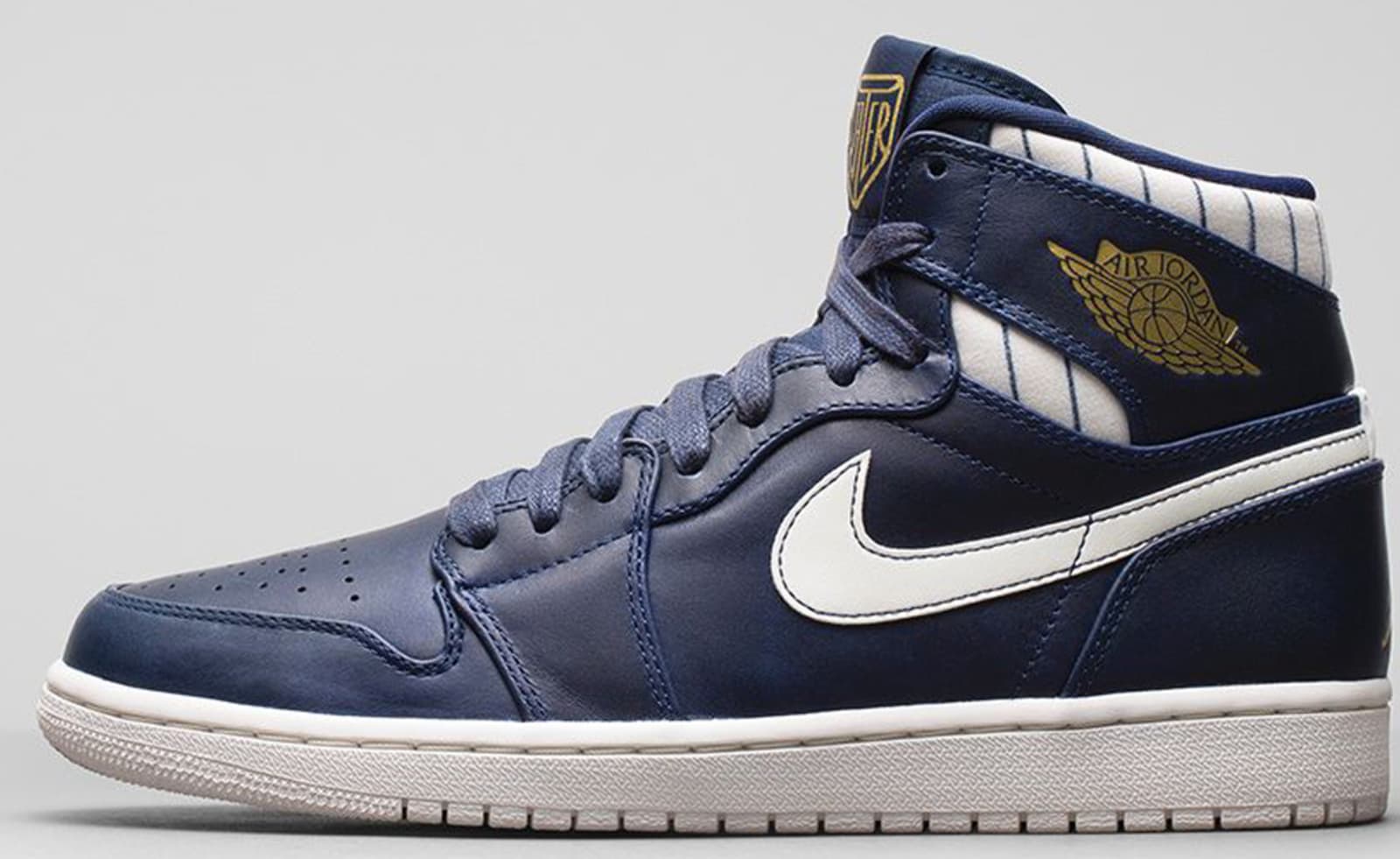 Air Jordan 1 Retro High Midnight Navy Metallic Gold Sail