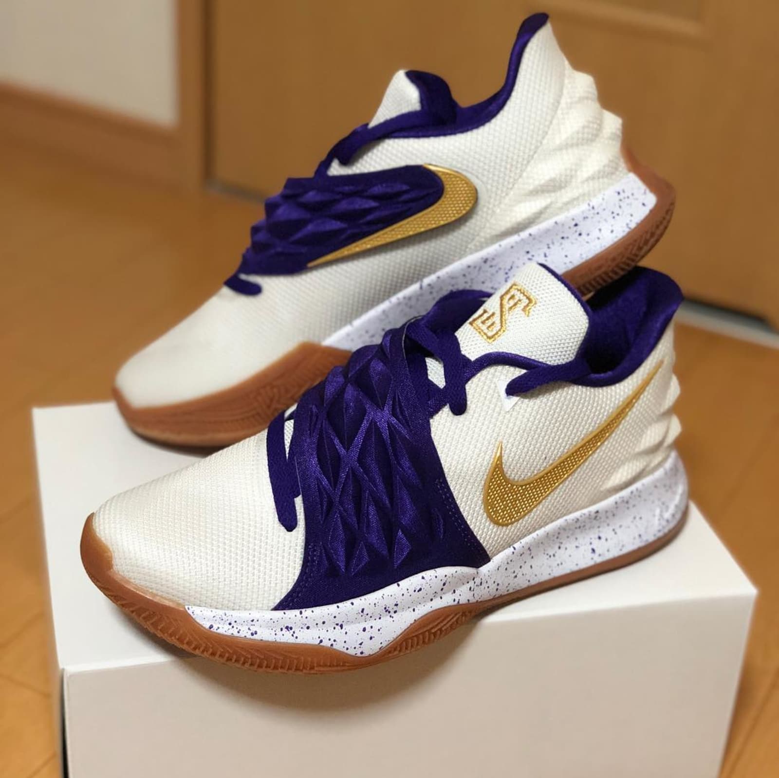 kyrie low id white