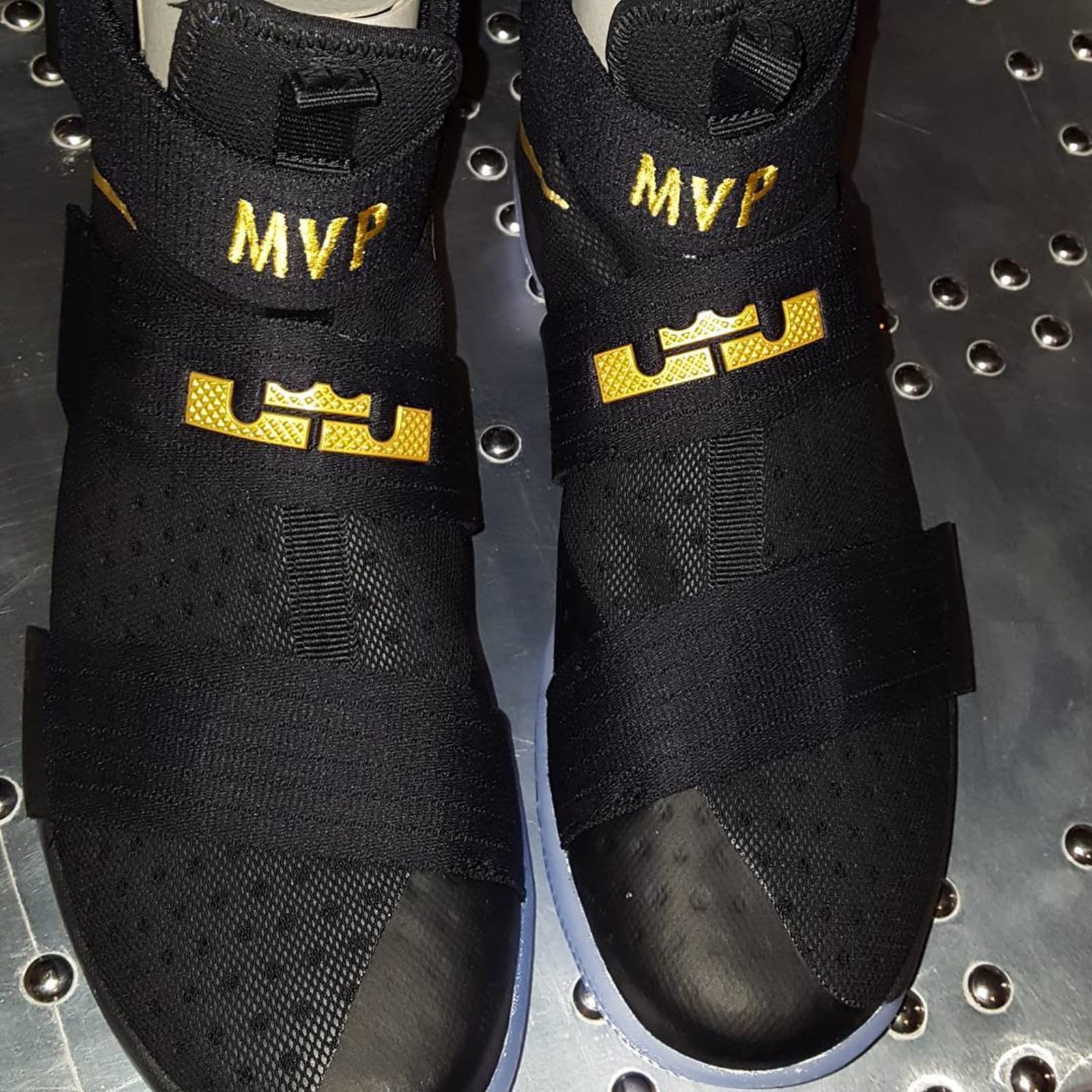 lebron soldier 12 champs