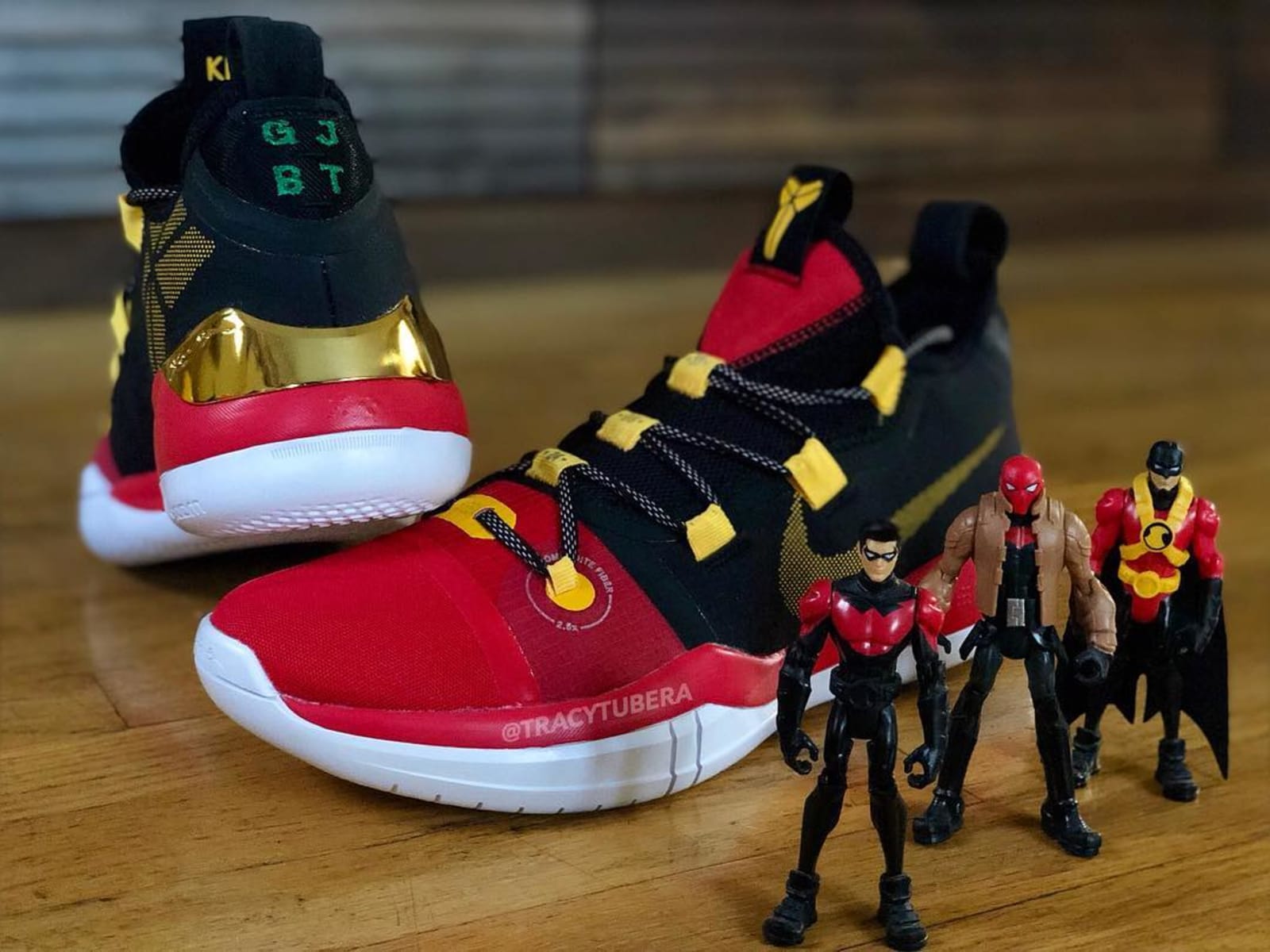 kobe ad exodus christmas