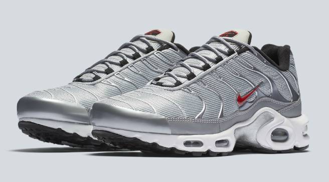 air max plus metallic silver
