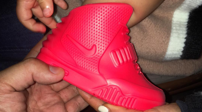 nike yeezy 1 red october