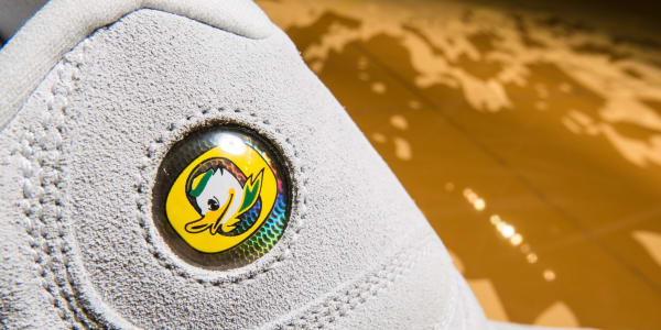 Air 13 'Oregon surfaces. Sole Collector