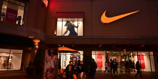 nike store at pike and rose