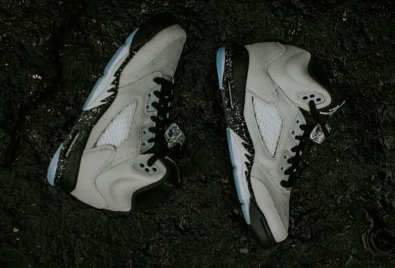 Air Jordan 5 Retro Wolf Grey shoes