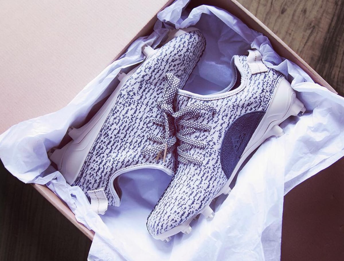 fake yeezy cleats