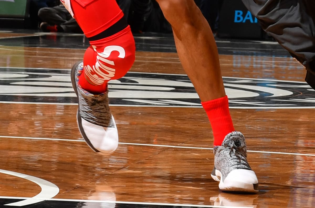 Kelly Oubre Jr Wears Supreme Nike NBA Shooting Sleeve in Game 