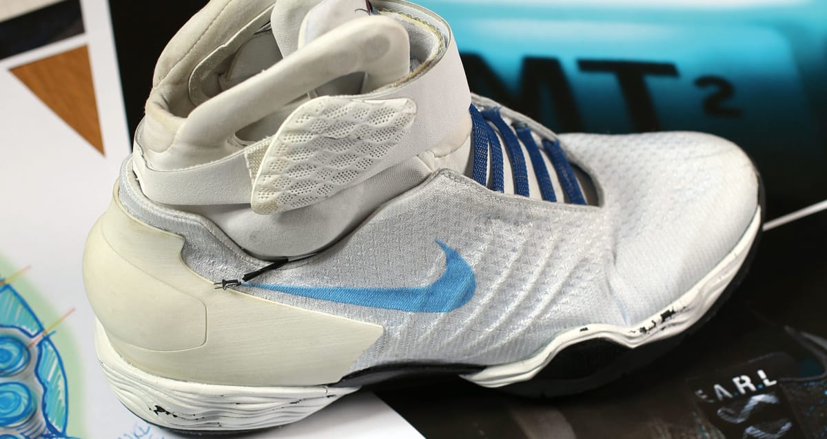 nike hyperadapt retail