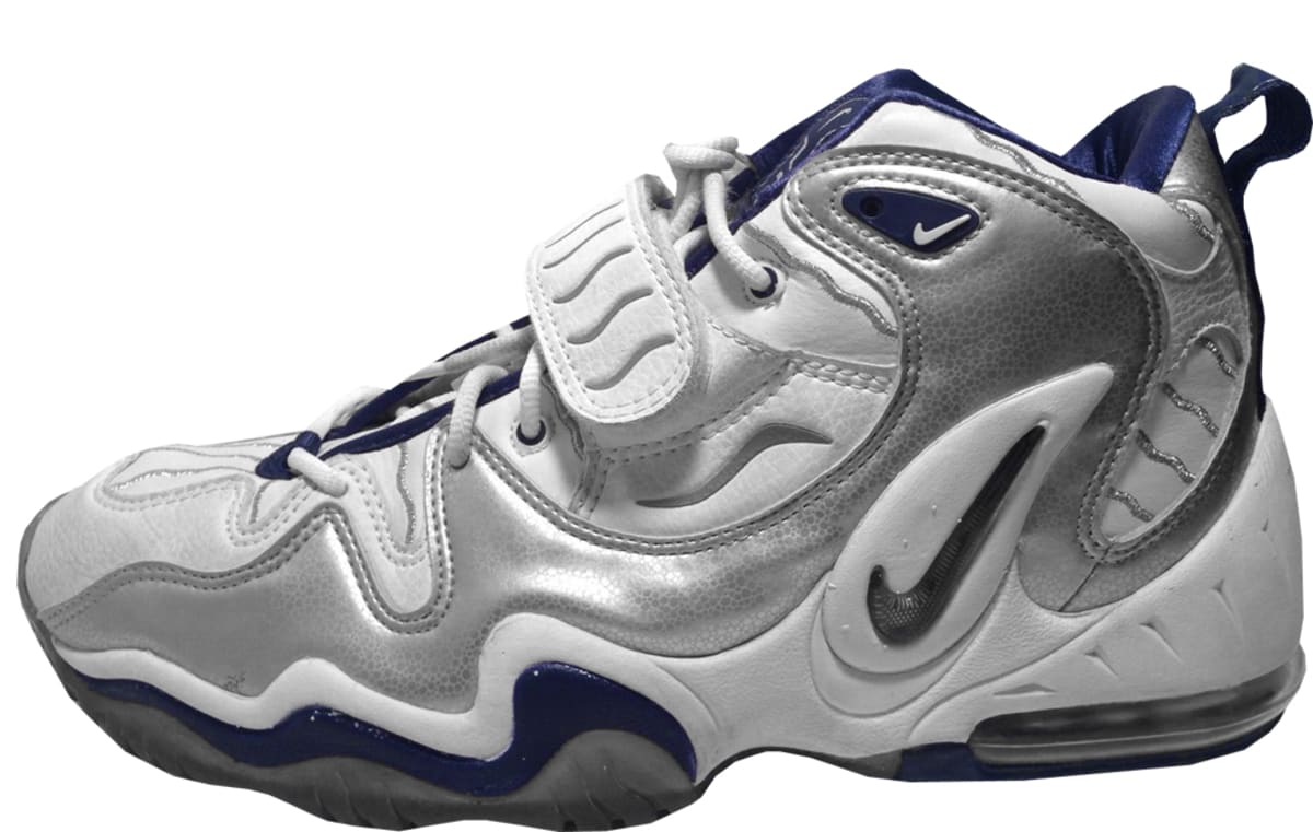 Nike Air Diamond Turf 5 - The History of NFL Sneakers Sole Collector