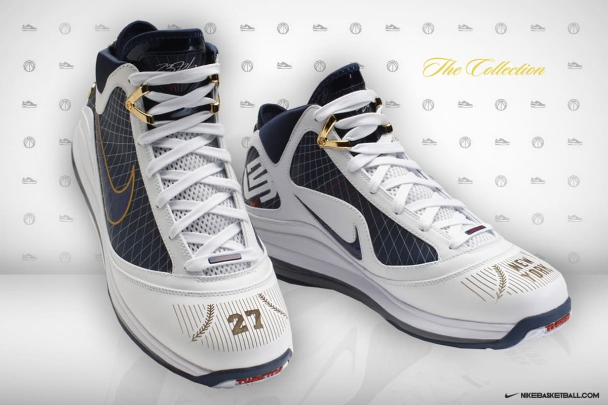 nike baseball sneakers