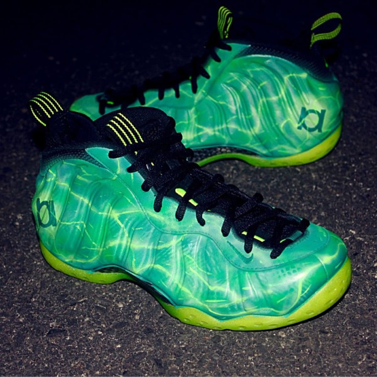 green flame foamposites