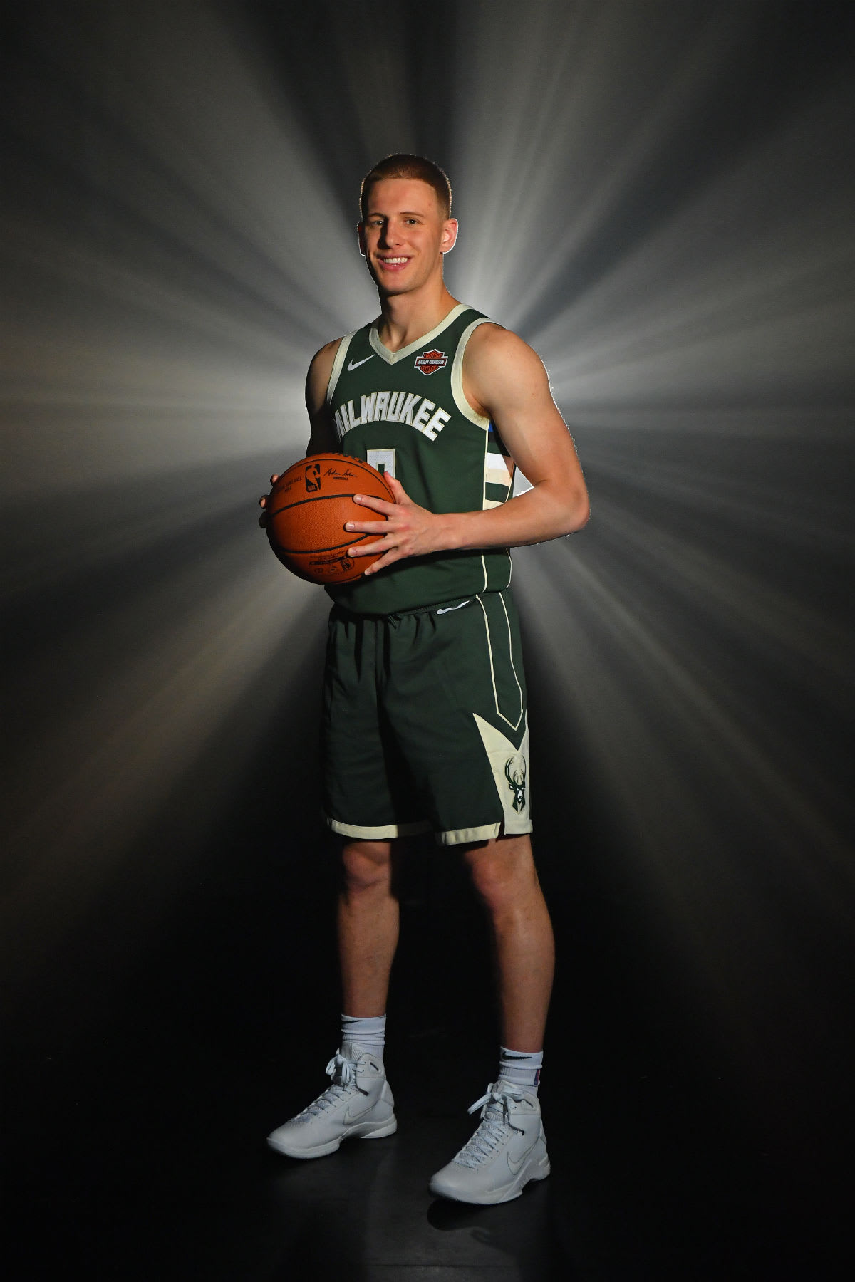 Donte DiVincenzo Nike Hyperdunk - NBA Rookie Photo Shoot 