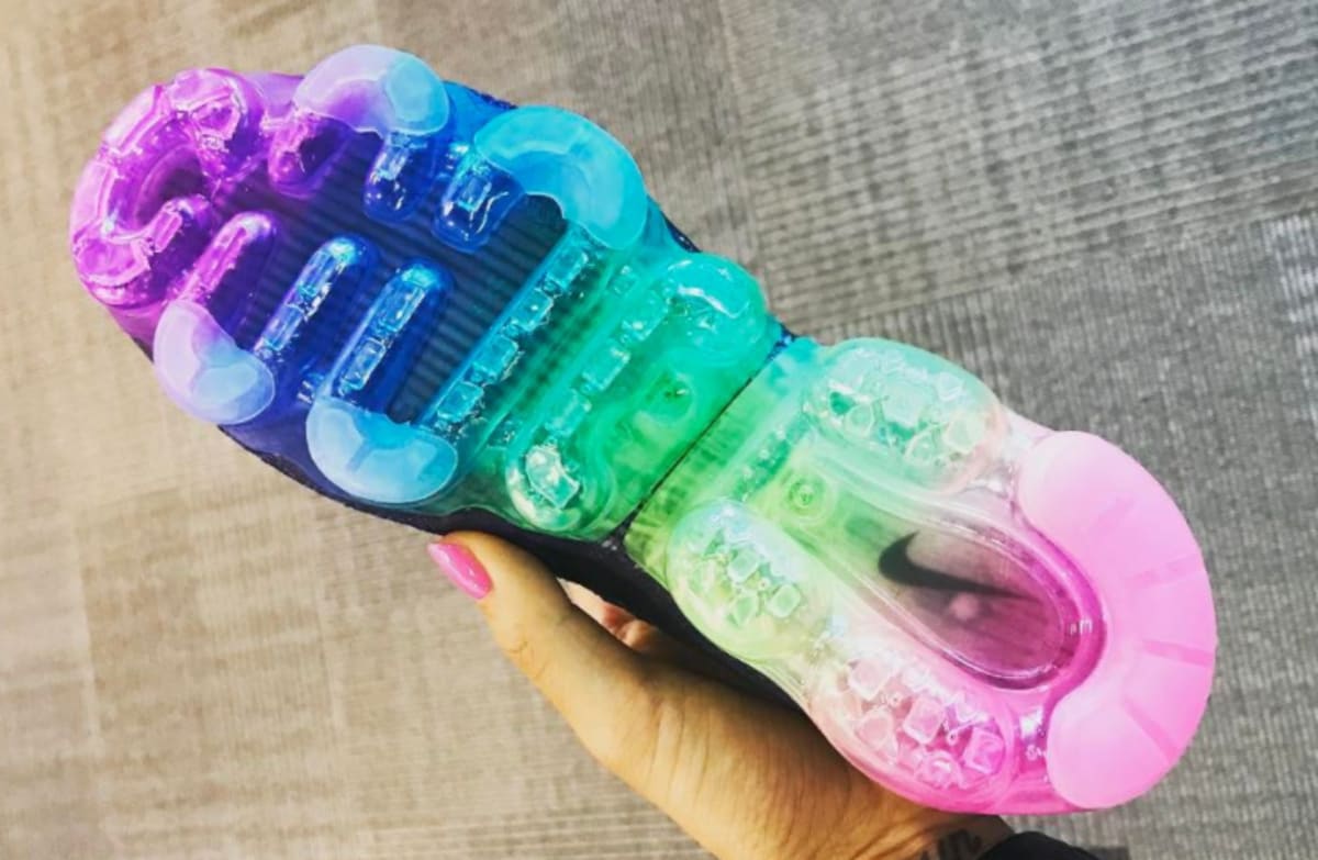 nike vapormax lgbt