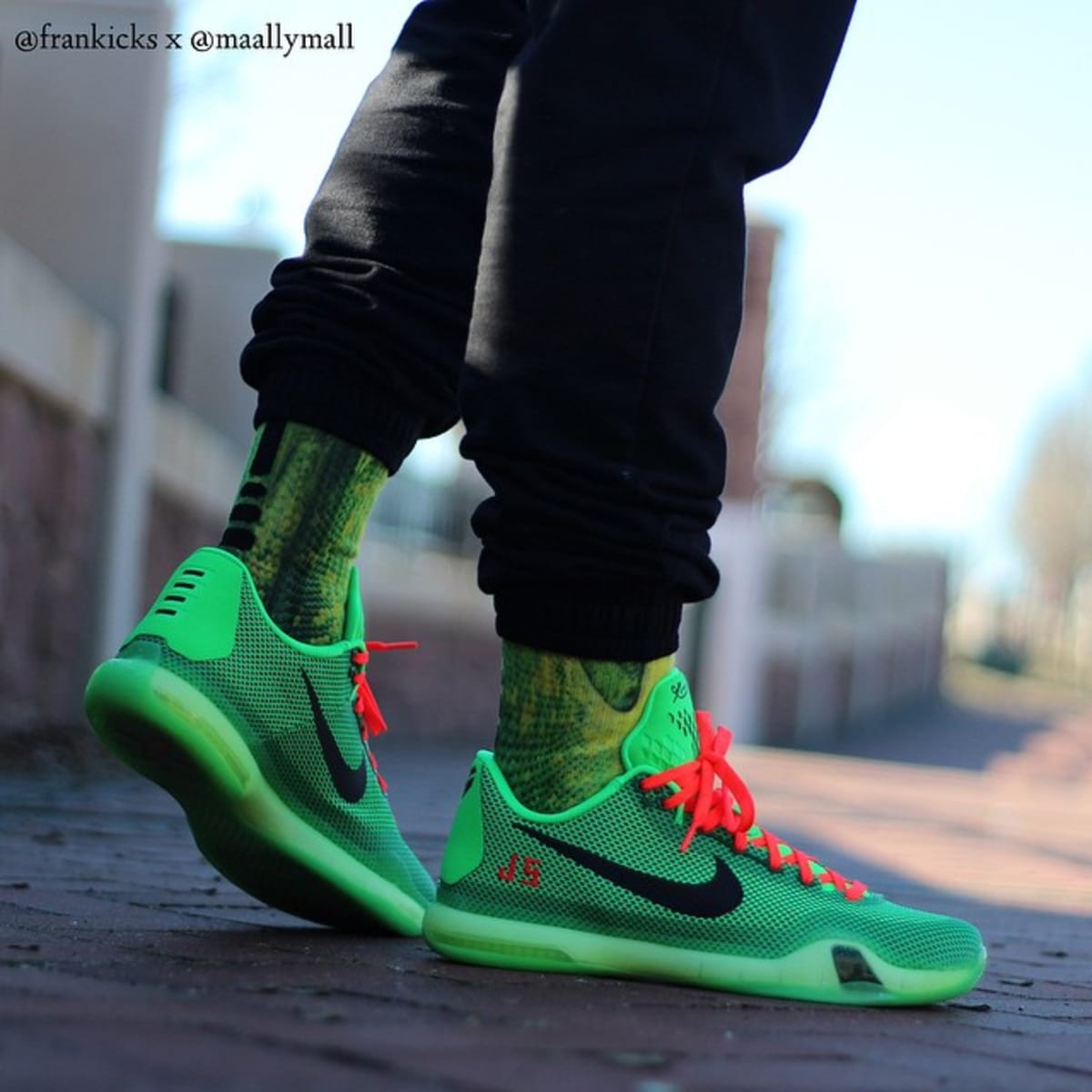 NIKEiD Kobe 10 Grinch - NIKEiD Kobe Grinch Designs | Sole Collector