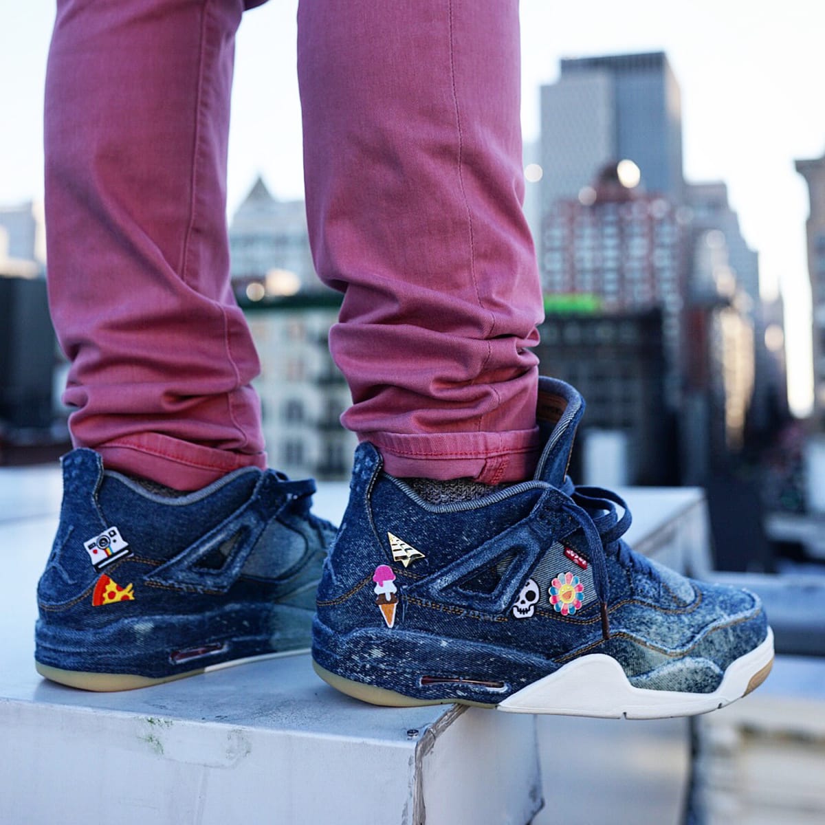 distressed levi 4s