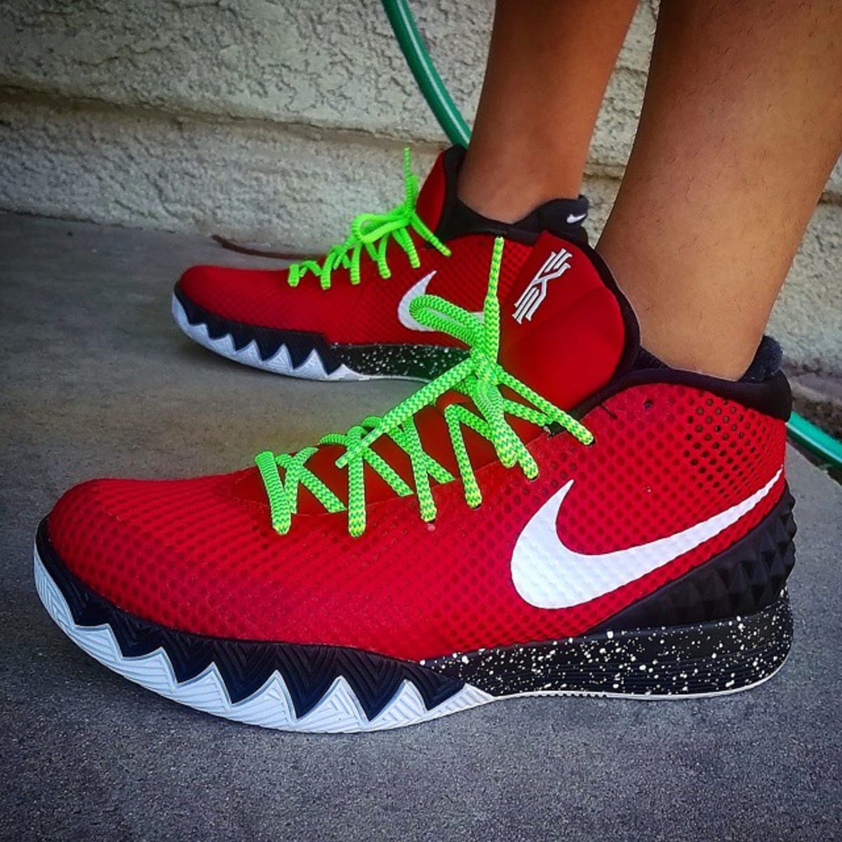 kyrie 1 christmas