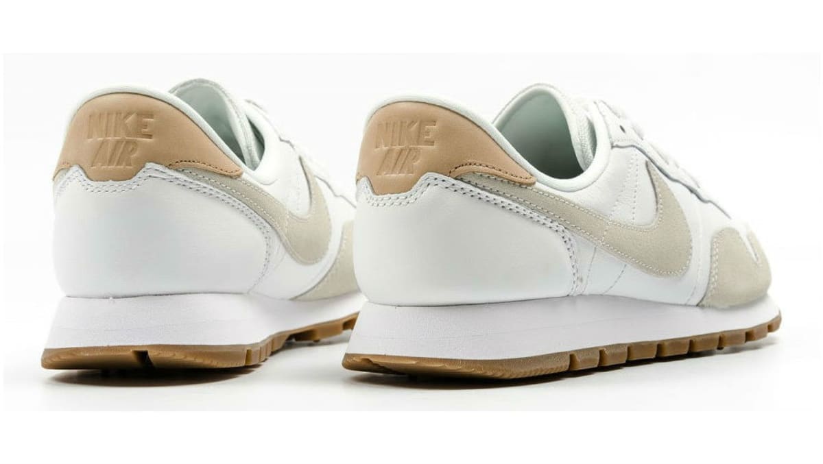 nike pegasus tan