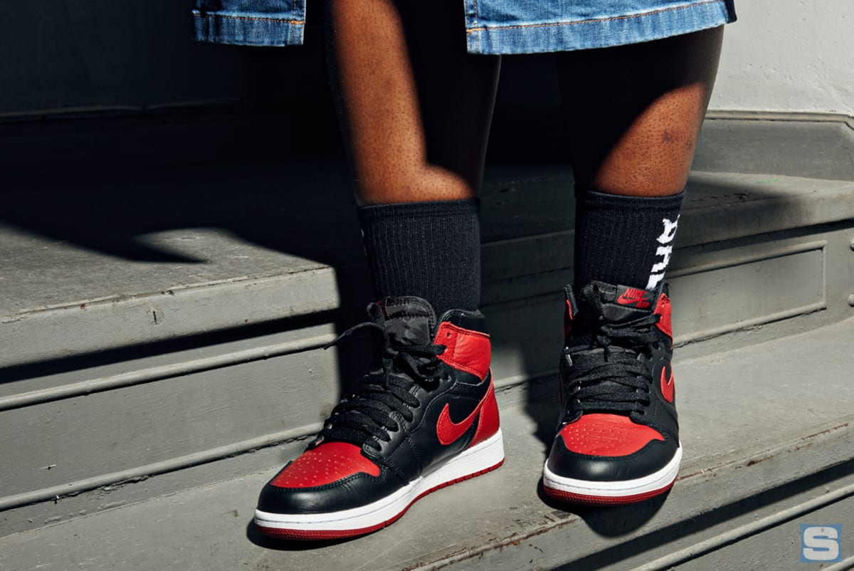 jordan aj 1 low red black